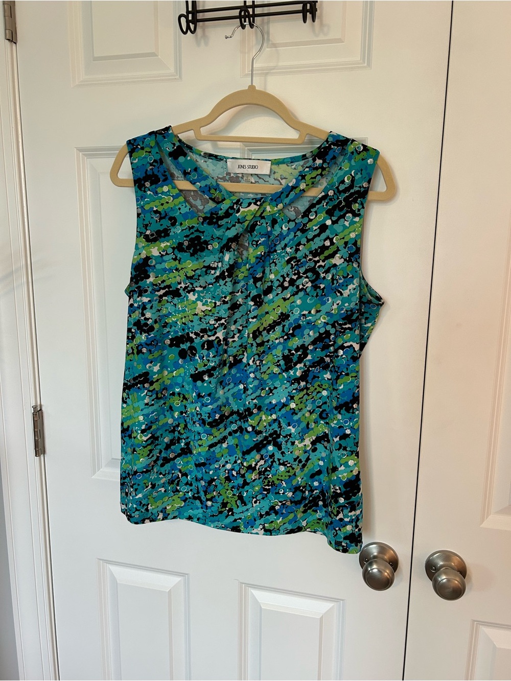 Jones Studio Abstract Print Tank Top in Blue & Green Like New